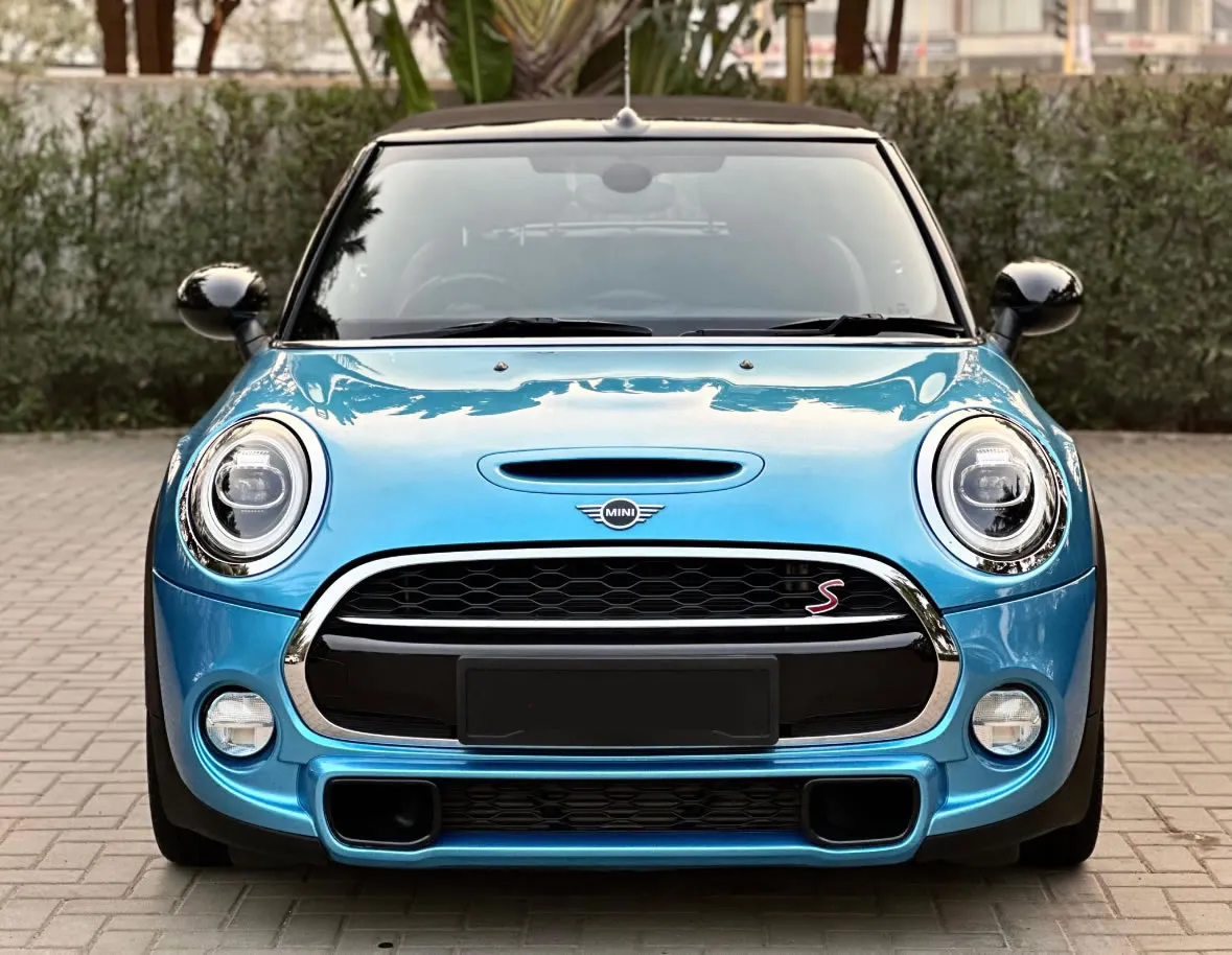 Mini Cooper - Front view